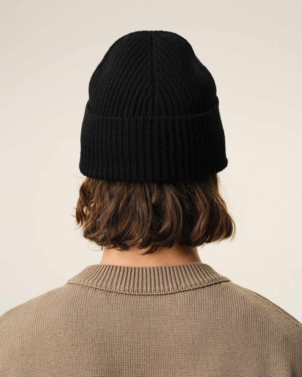 Black Wool Beanie With Contrasted Ami De Coeur