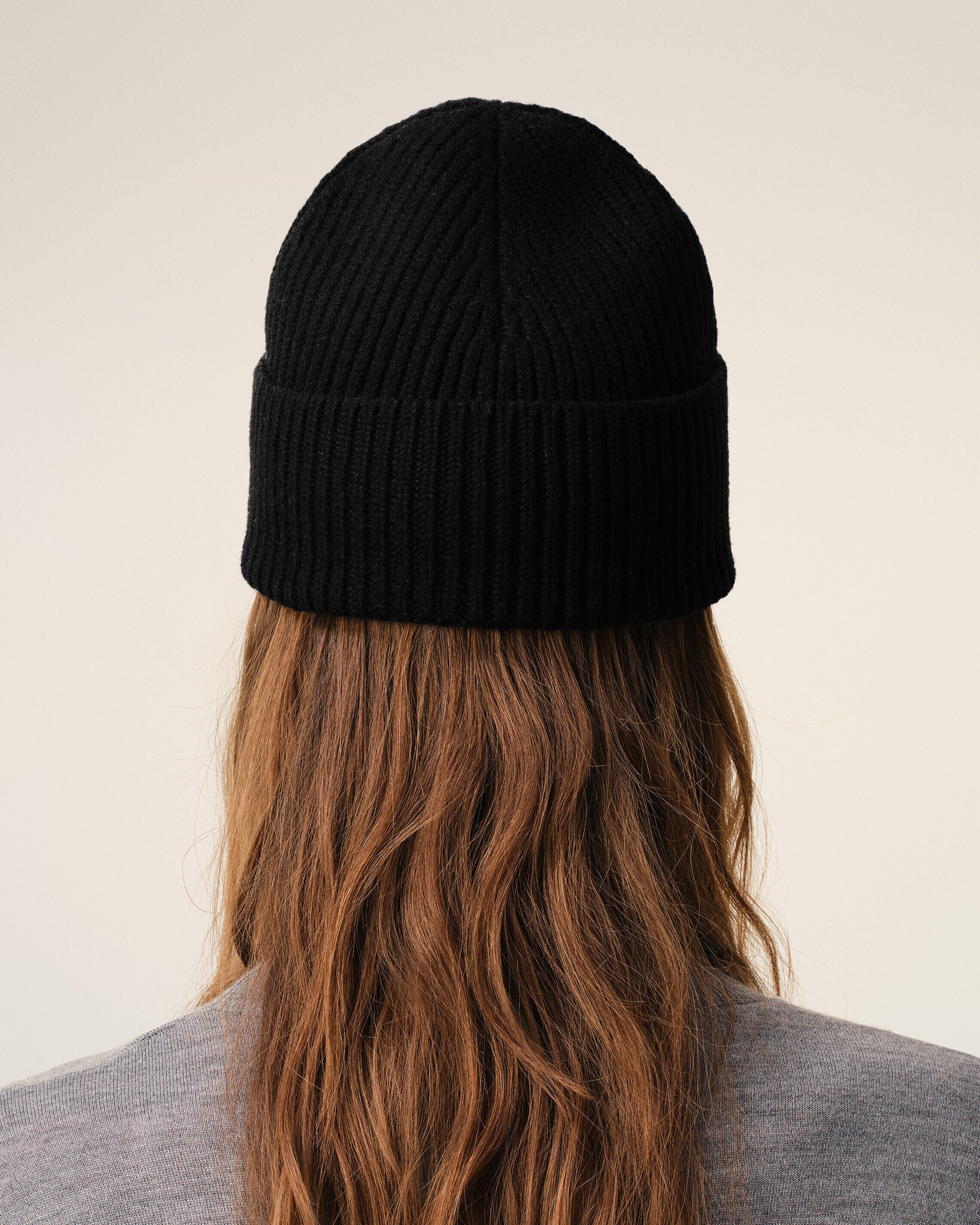Black Wool Beanie With Contrasted Ami De Coeur