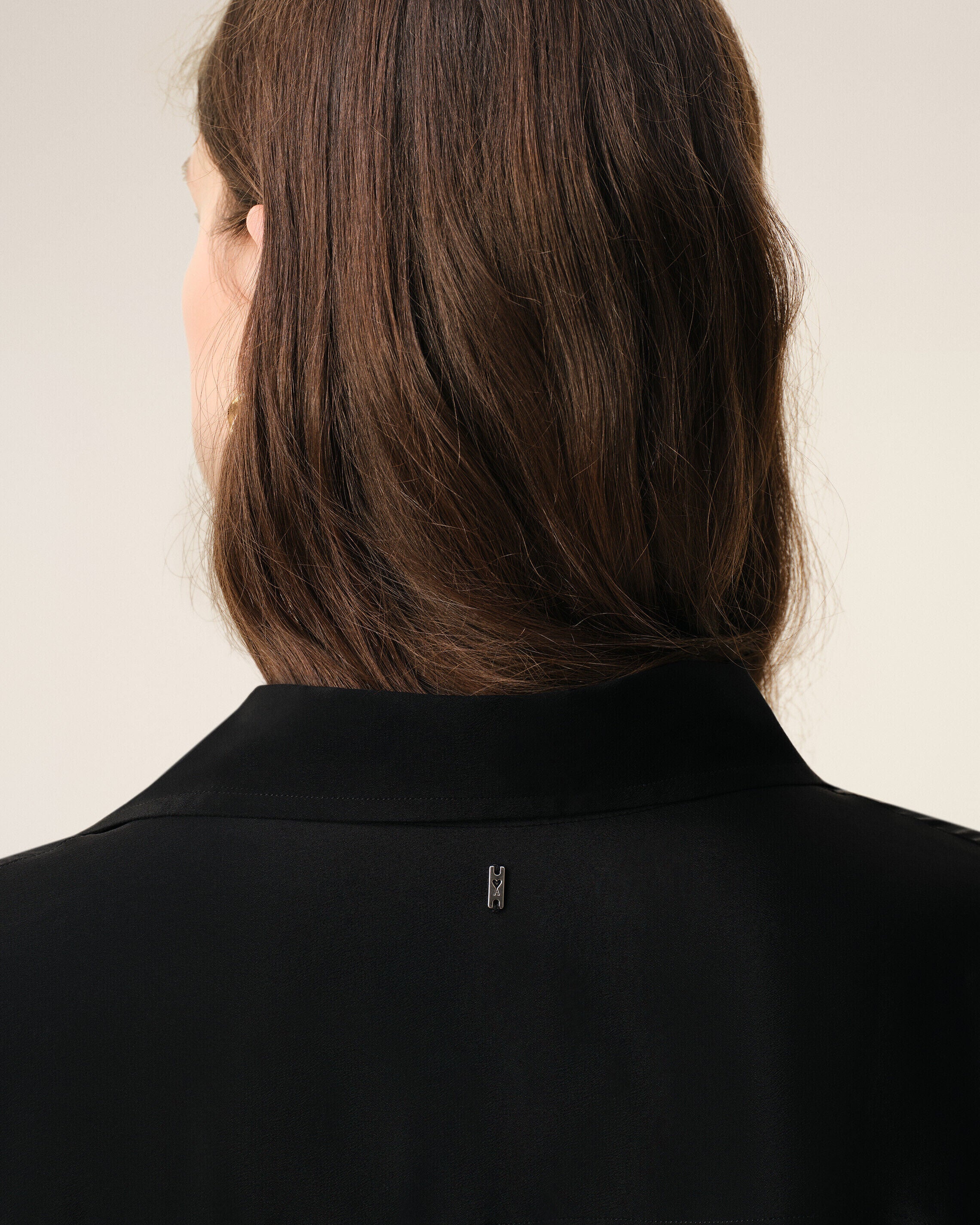 Black Blended Silk Sharp Collar Adjusted Shirt