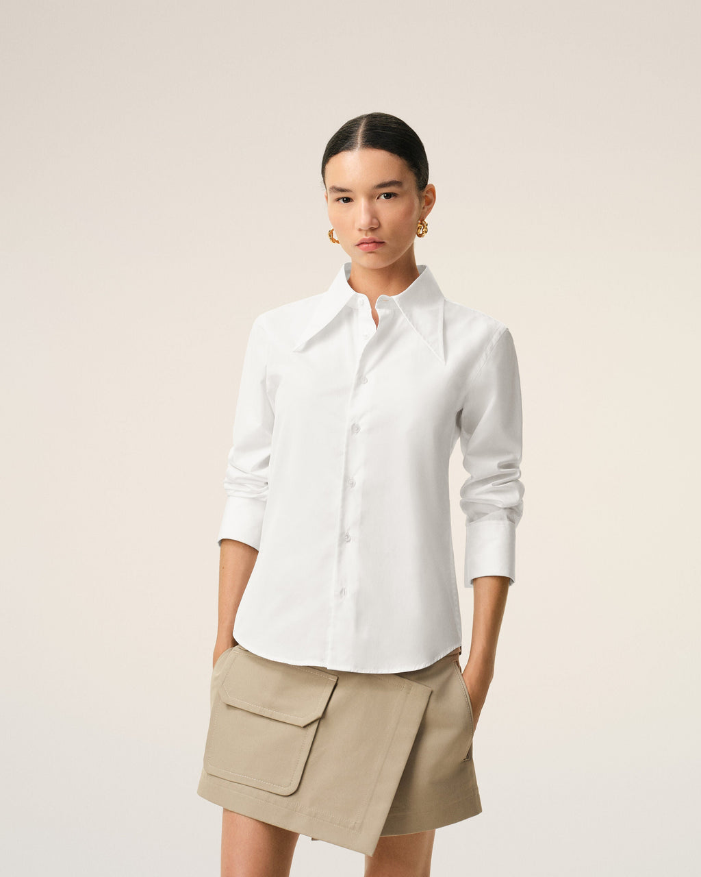 White Blended Silk Sharp Collar Adjusted Shirt