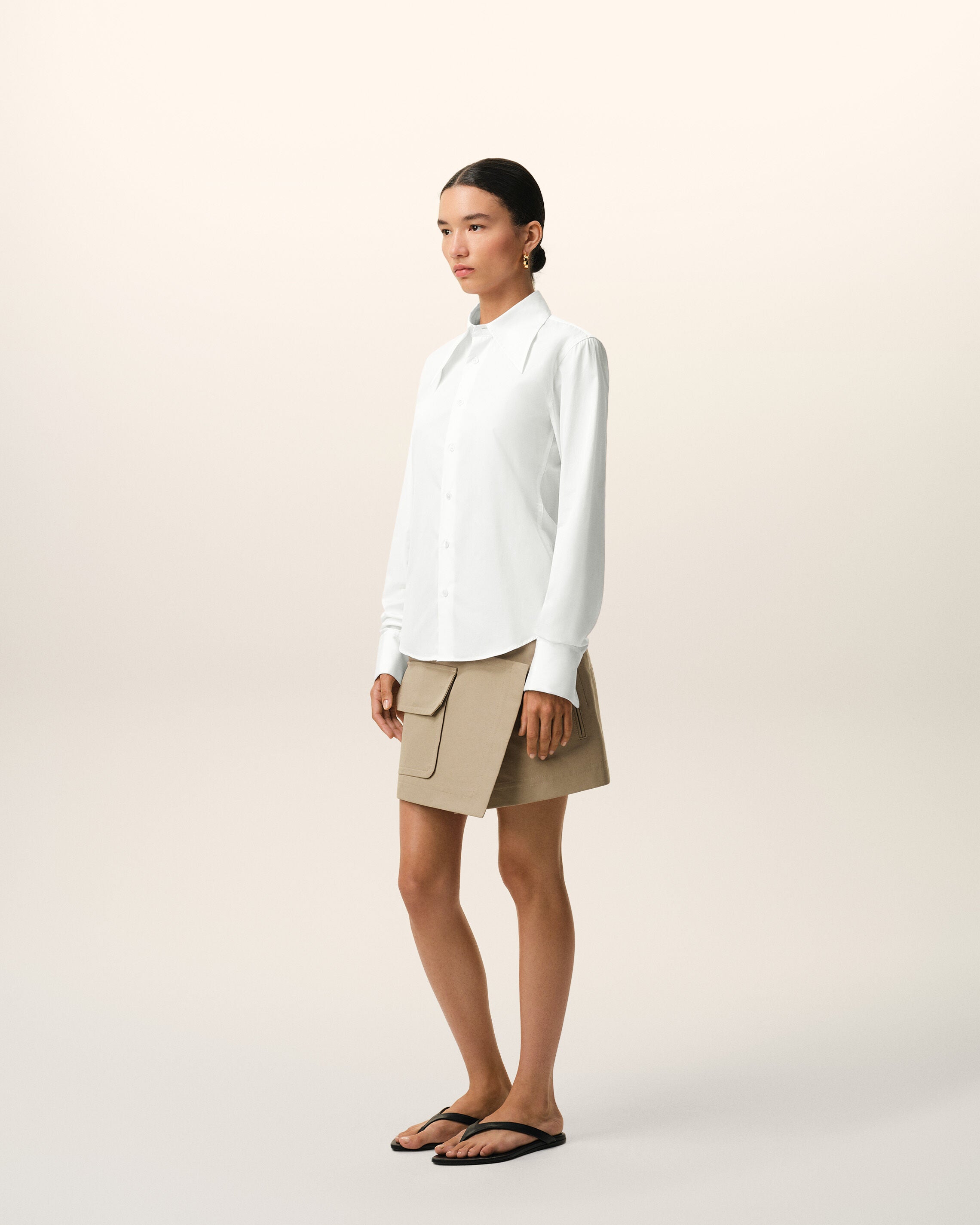 White Blended Silk Sharp Collar Adjusted Shirt