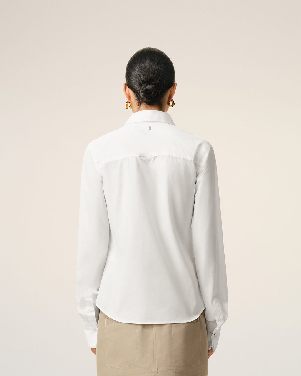 White Blended Silk Sharp Collar Adjusted Shirt