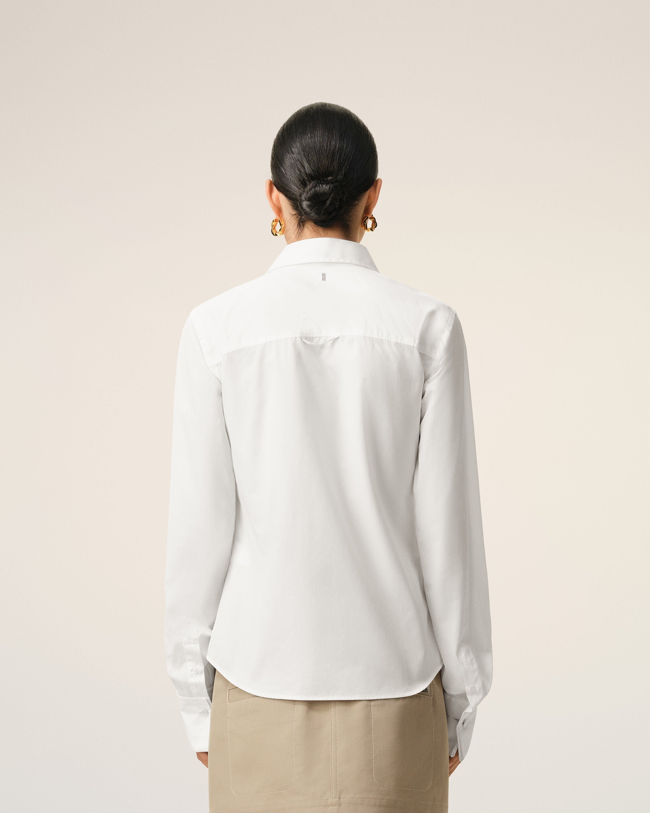 White Blended Silk Sharp Collar Adjusted Shirt