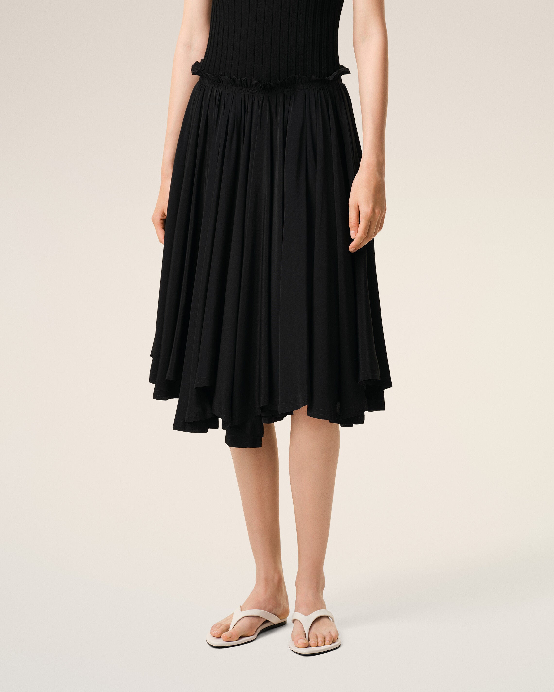 Black Blended Silk Midi Corolla Skirt