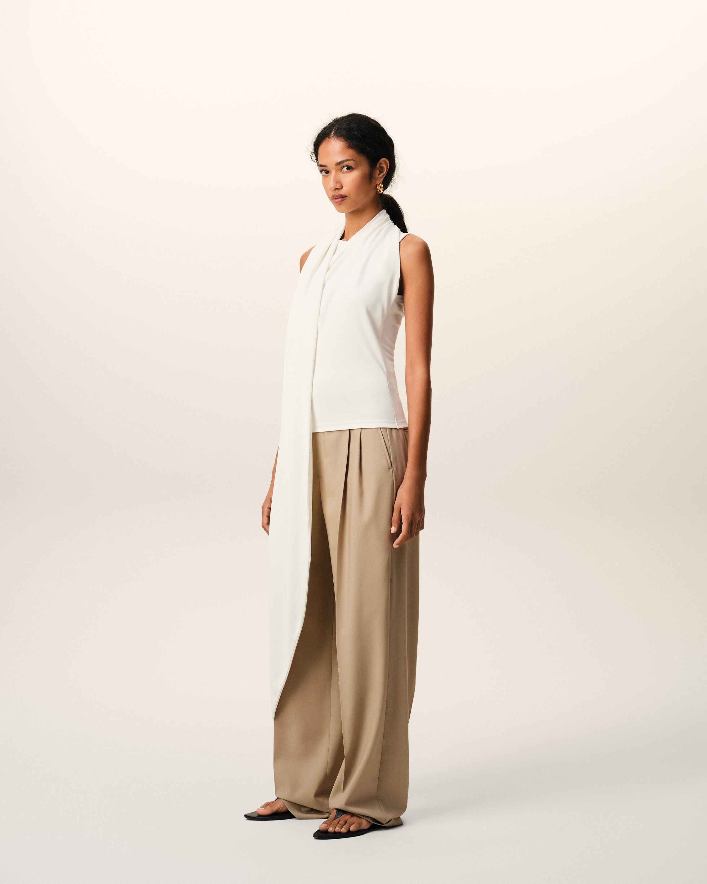 White Jersey Sleeveless Lavalliere Top