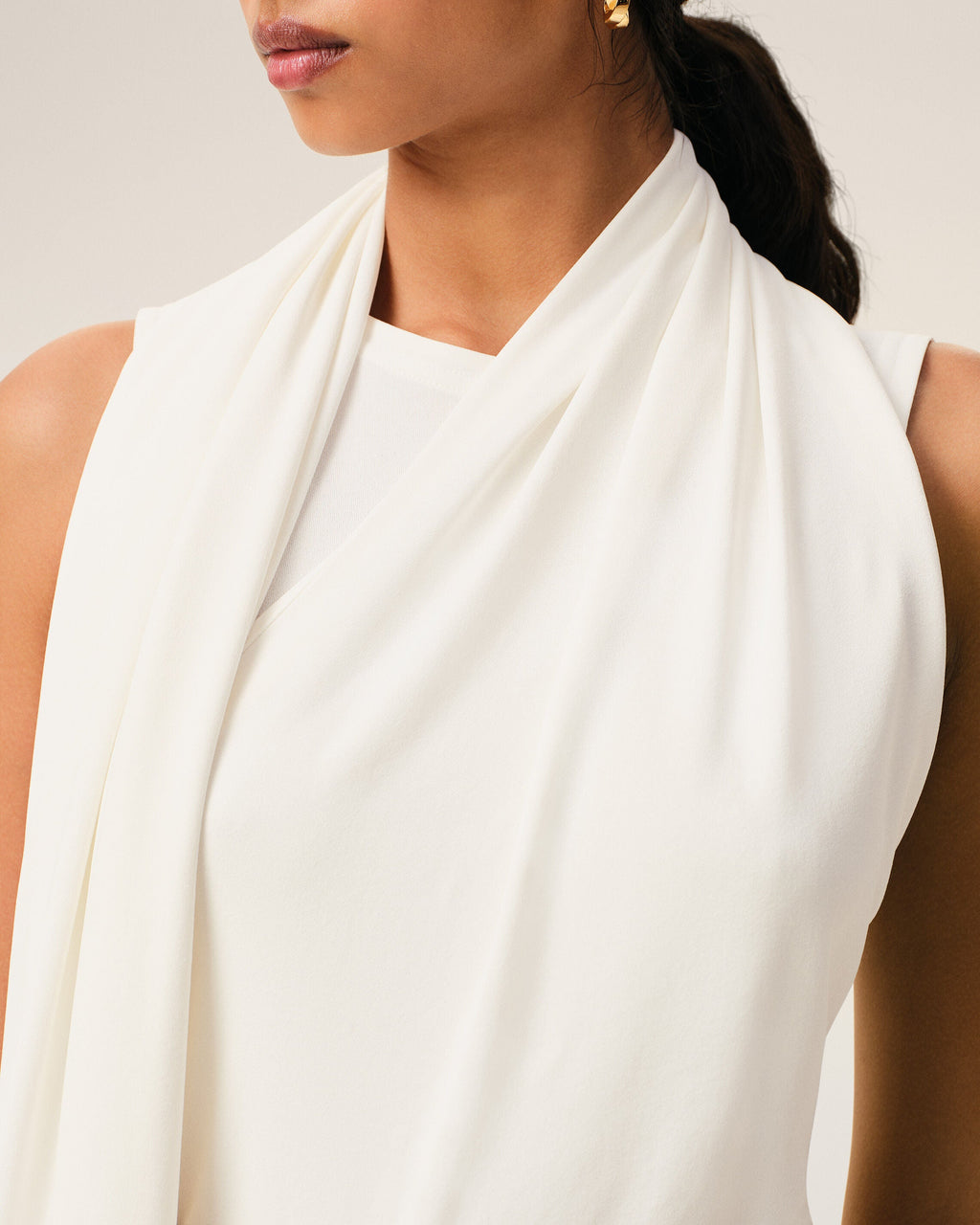 White Jersey Sleeveless Lavalliere Top