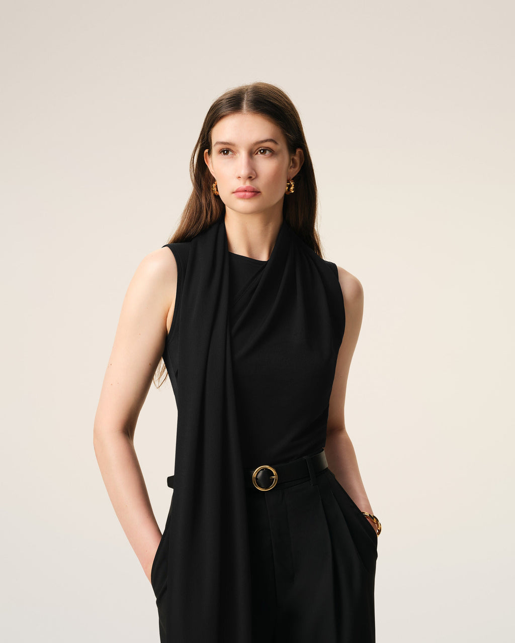 Black Jersey Sleeveless Lavalliere Top