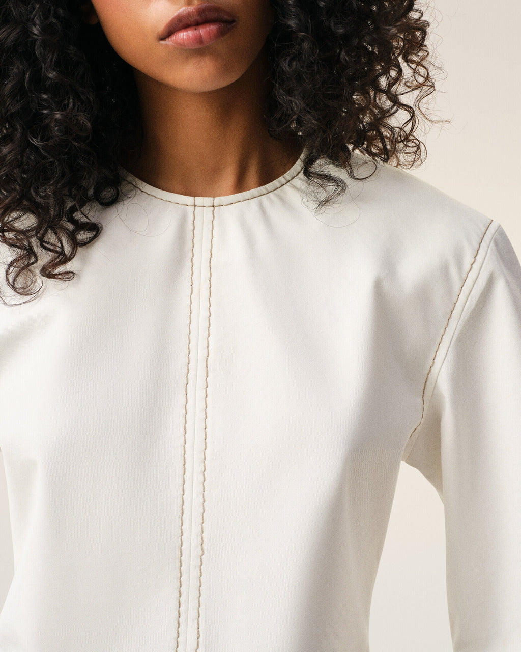 White Cotton Short Sleeves Fitted Top