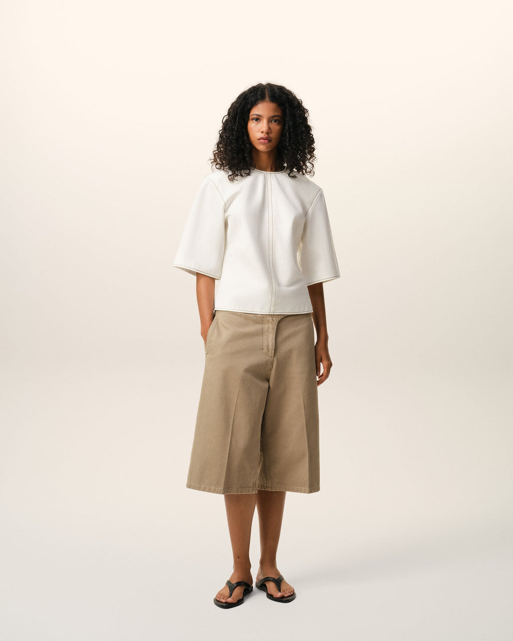 White Cotton Short Sleeves Fitted Top
