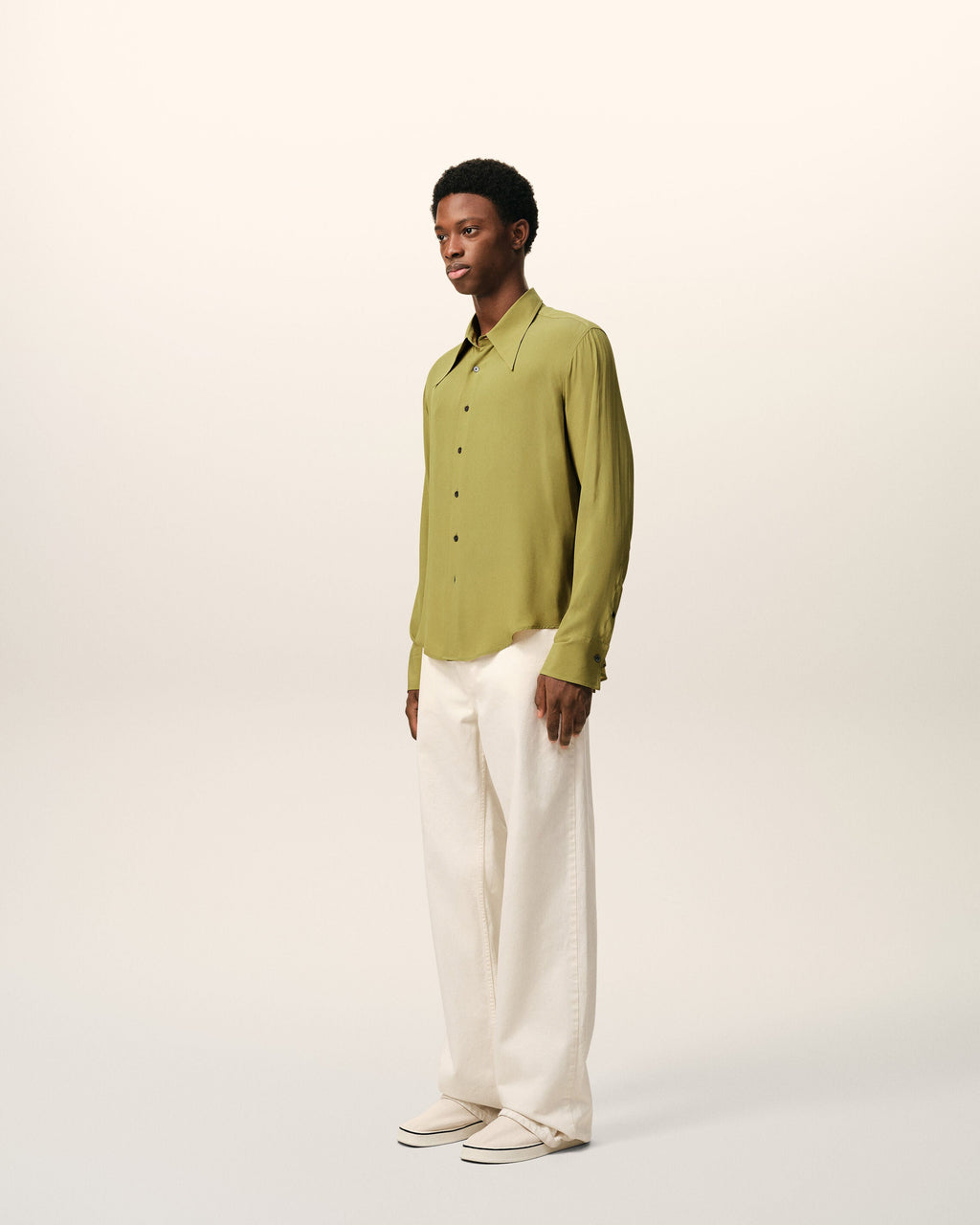 Green Blended Silk Sharp Collar Adjusted Shirt
