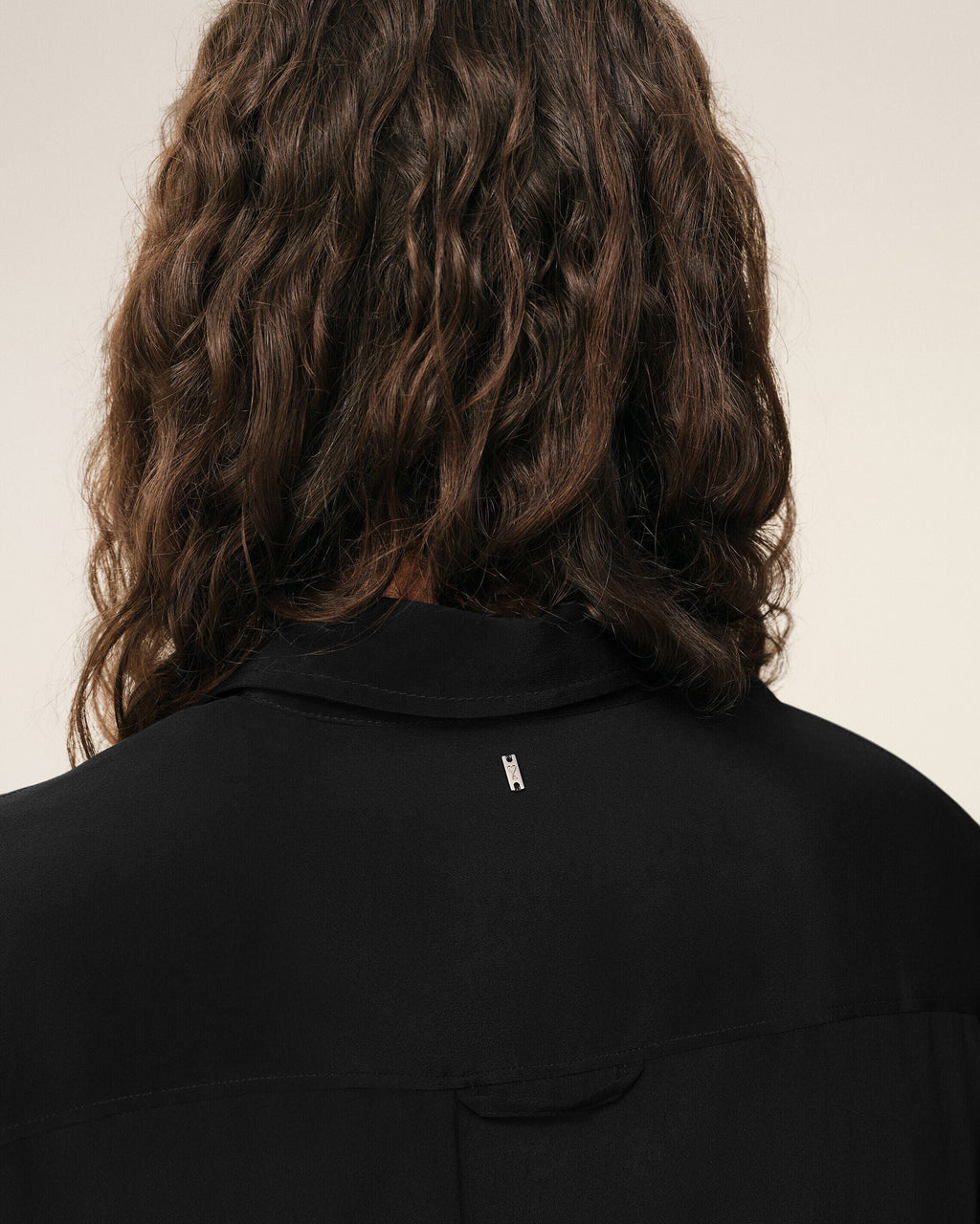 Black Blended Silk Sharp Collar Adjusted Shirt