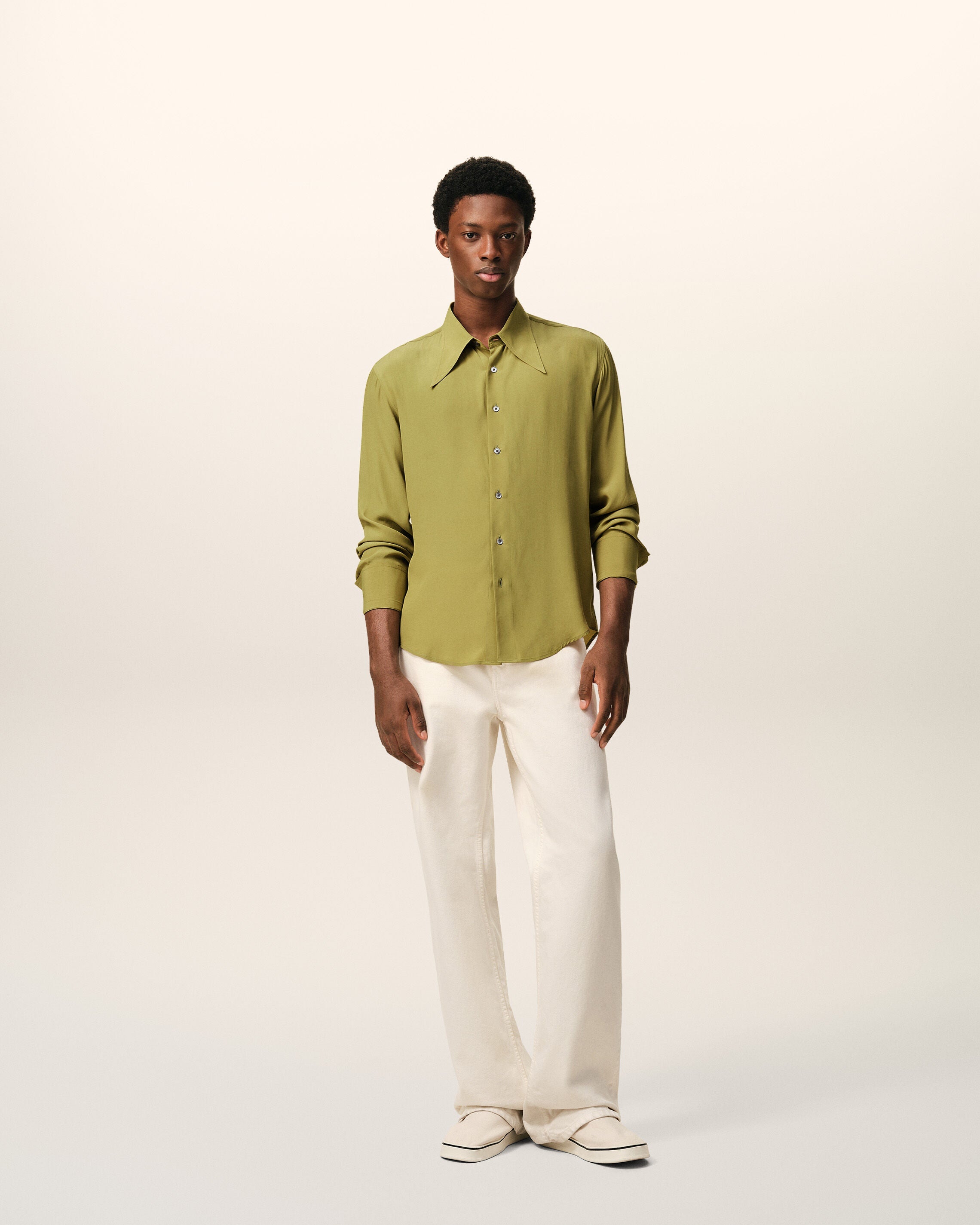 Green Blended Silk Sharp Collar Adjusted Shirt