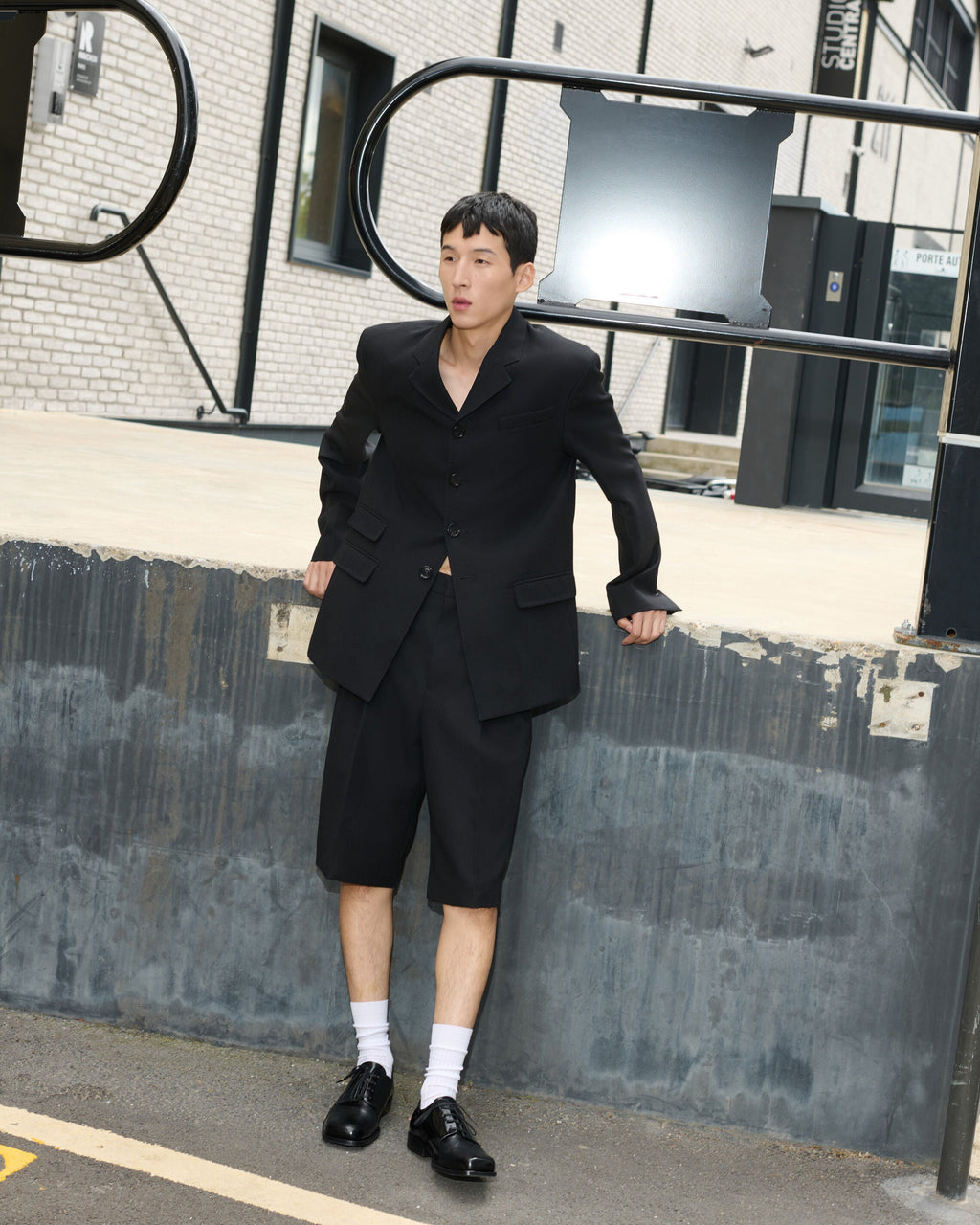 Black New Wool Low Waist Wide Bermuda Shorts